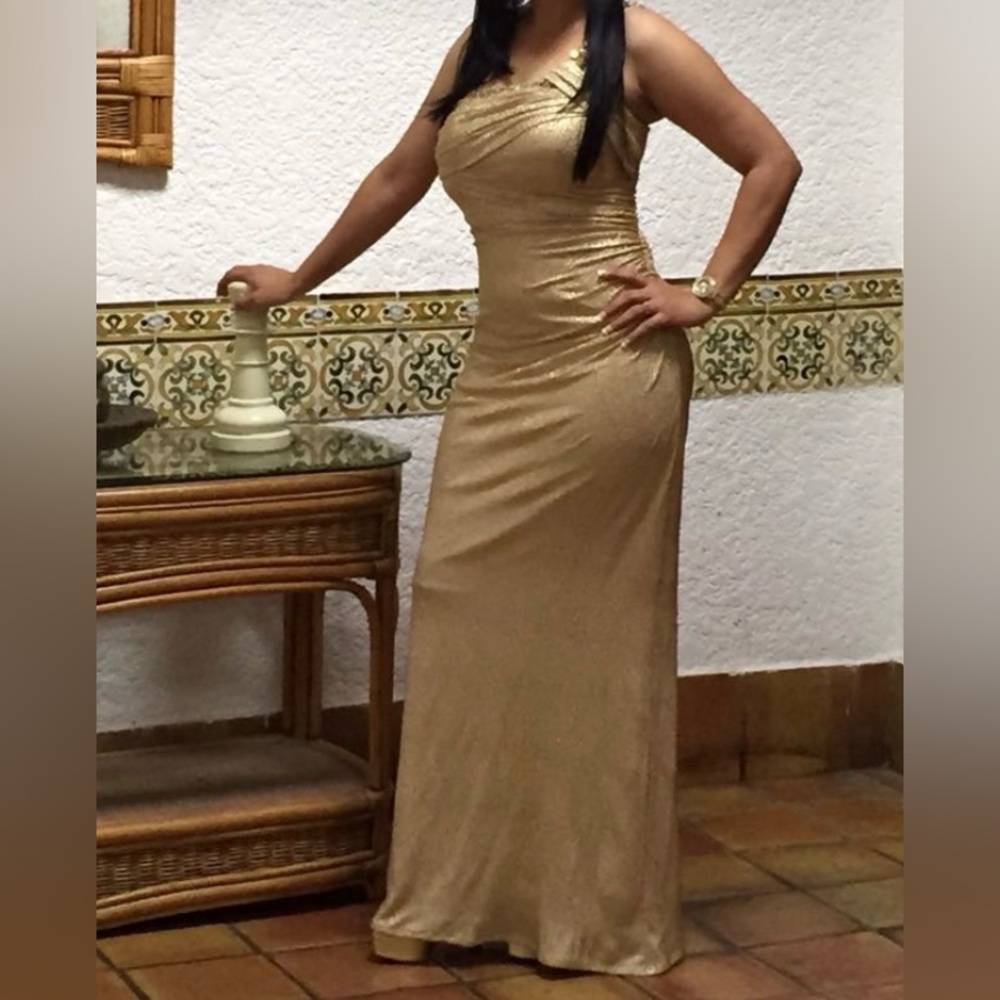 Dress Cache
